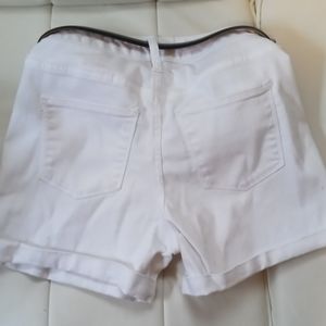 Universal Thread White High Rise Midi Shorts Size 2
